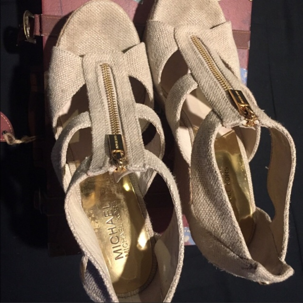 Michael Kors Damita platform sandals - Picture 2 of 2